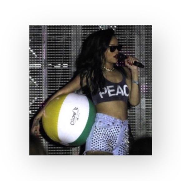 RP 4 LF ➢ Rihanna‘s Ragged Priest ➢ Levi's® Red Tab 501’s® ➢ Stud Cutoffs Shorts - Picture 14 of 16